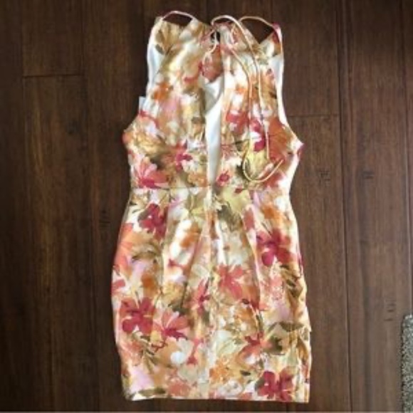 NWT Significant Other Chiara Floral Print Tie Back Mini dress - Picture 3 of 4